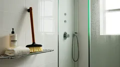Snadný způsob, jak se vyhnout vodnímu kameni v koupelně